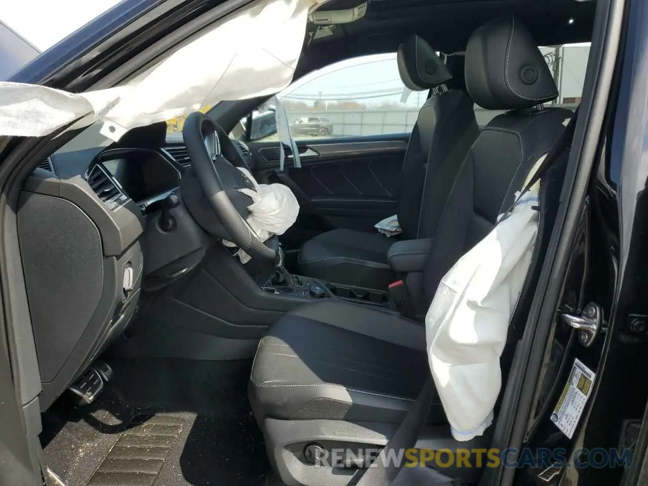 7 fotografías del automóvil dañado 3VV8B7AX9RM221447 VOLKSWAGEN TIGUAN 2024