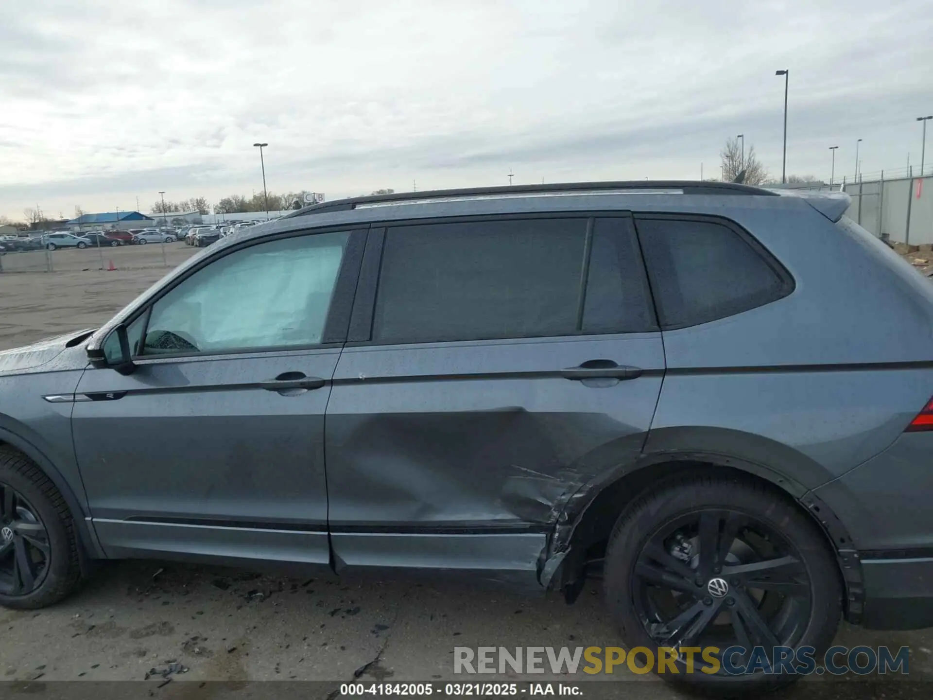 14 fotografías del automóvil dañado 3VV8B7AXXRM116335 VOLKSWAGEN TIGUAN 2024