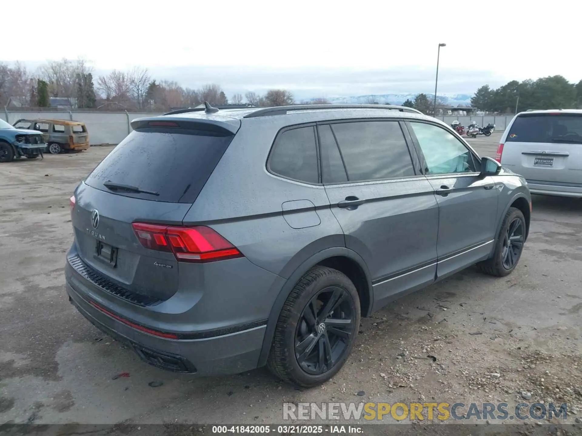 4 fotografías del automóvil dañado 3VV8B7AXXRM116335 VOLKSWAGEN TIGUAN 2024