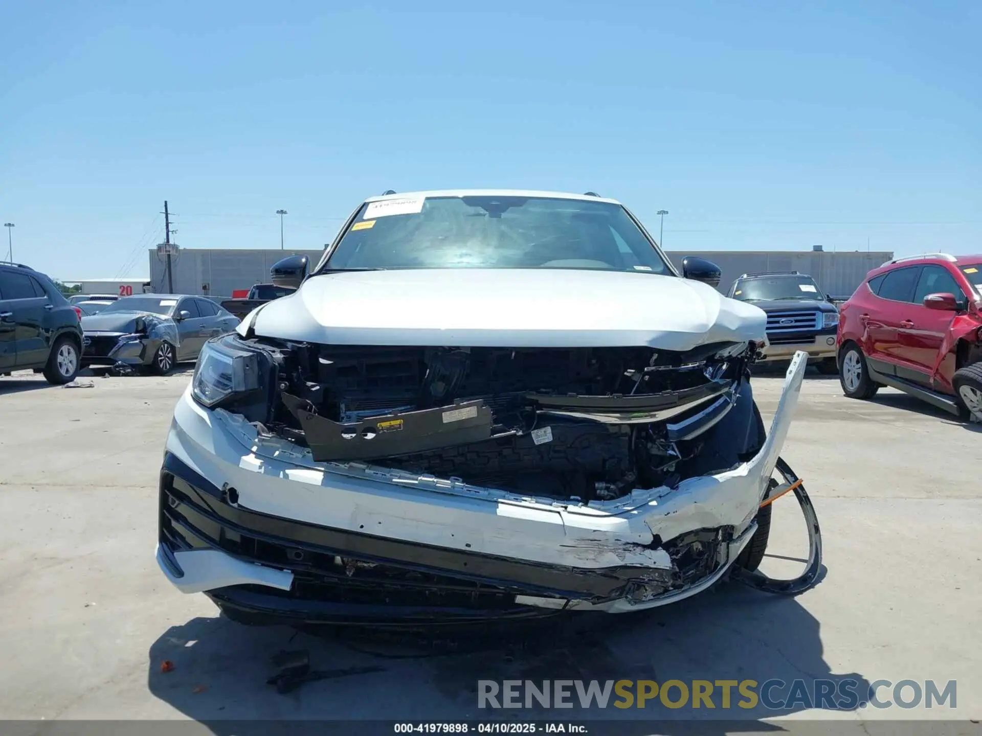 12 fotografías del automóvil dañado 3VVCB7AX8RM127246 VOLKSWAGEN TIGUAN 2024