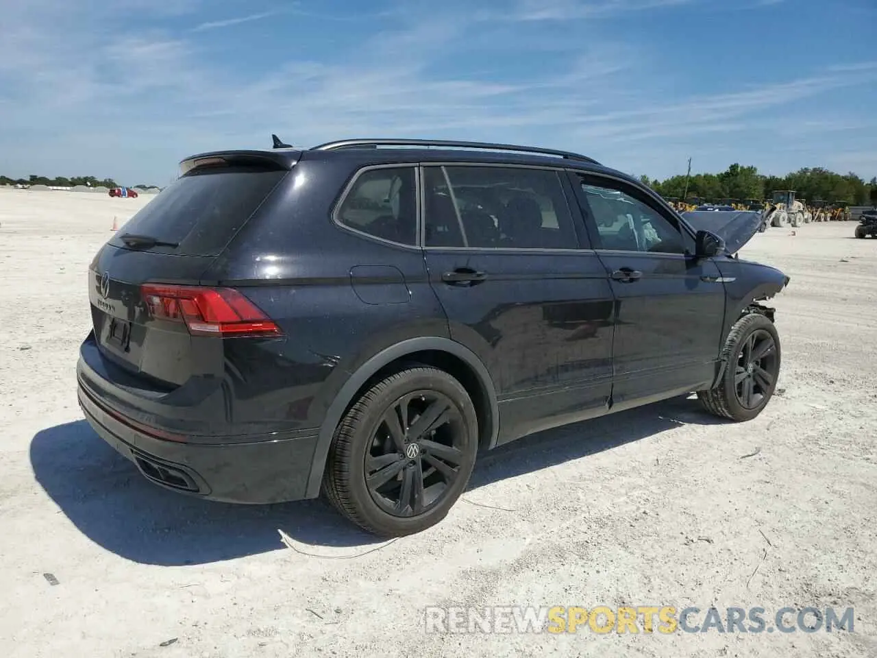 3 fotografías del automóvil dañado 3VVCB7AXXRM090412 VOLKSWAGEN TIGUAN 2024