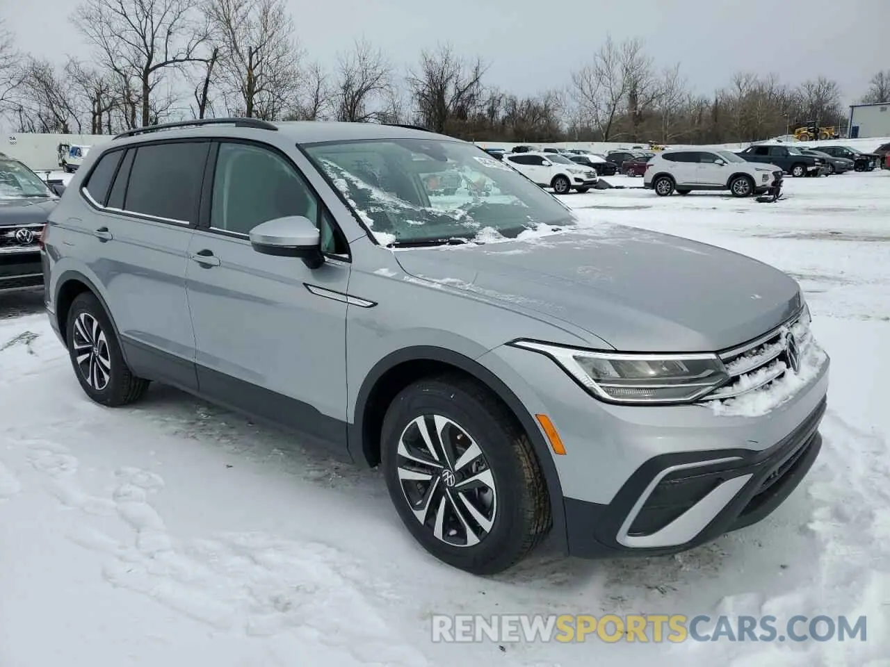 4 fotografías del automóvil dañado 3VVFB7AX3RM165819 VOLKSWAGEN TIGUAN 2024