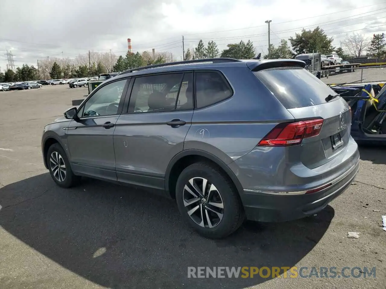 2 fotografías del automóvil dañado 3VVFB7AX6RM010391 VOLKSWAGEN TIGUAN 2024