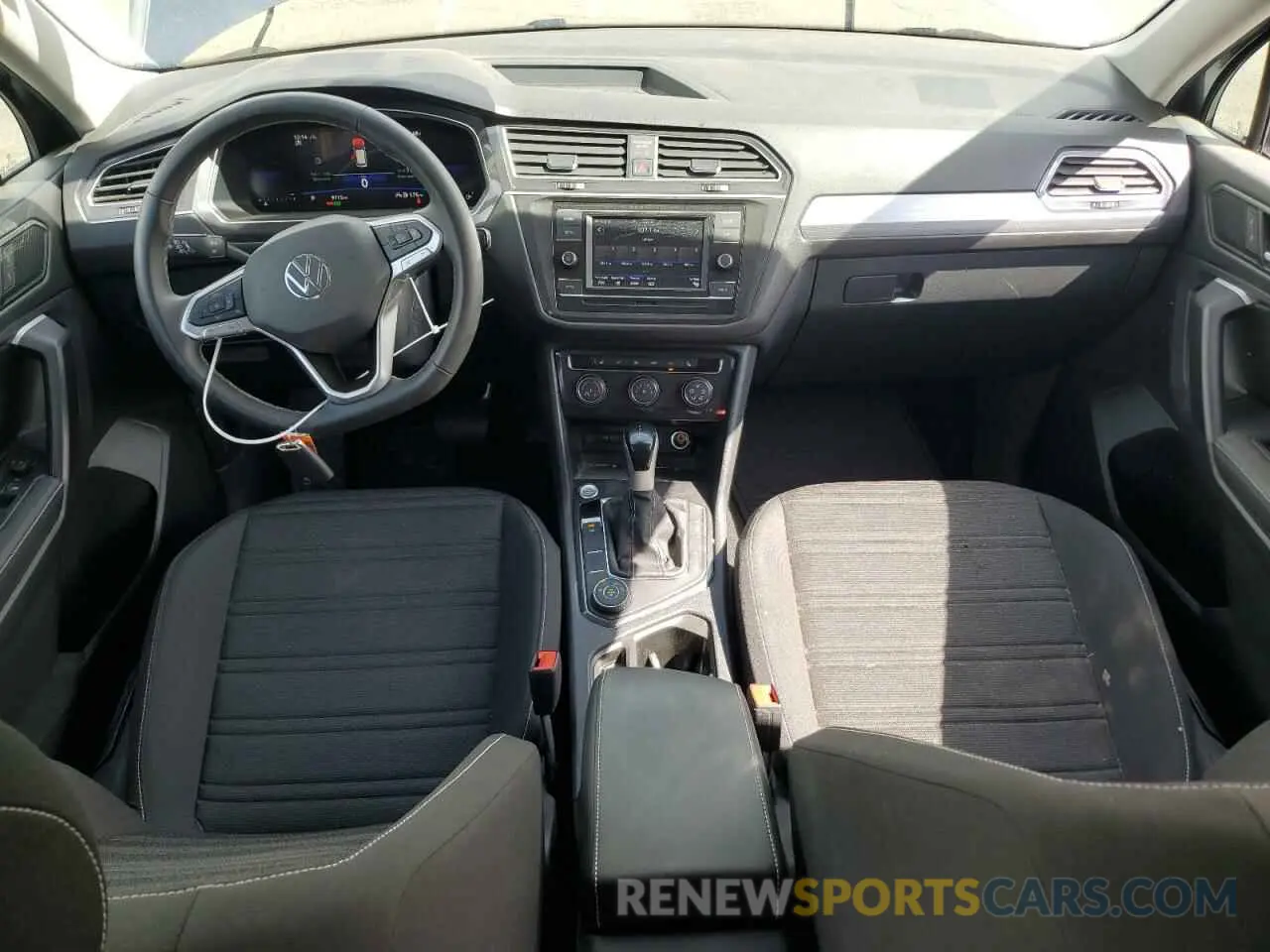 8 fotografías del automóvil dañado 3VVFB7AX6RM010391 VOLKSWAGEN TIGUAN 2024
