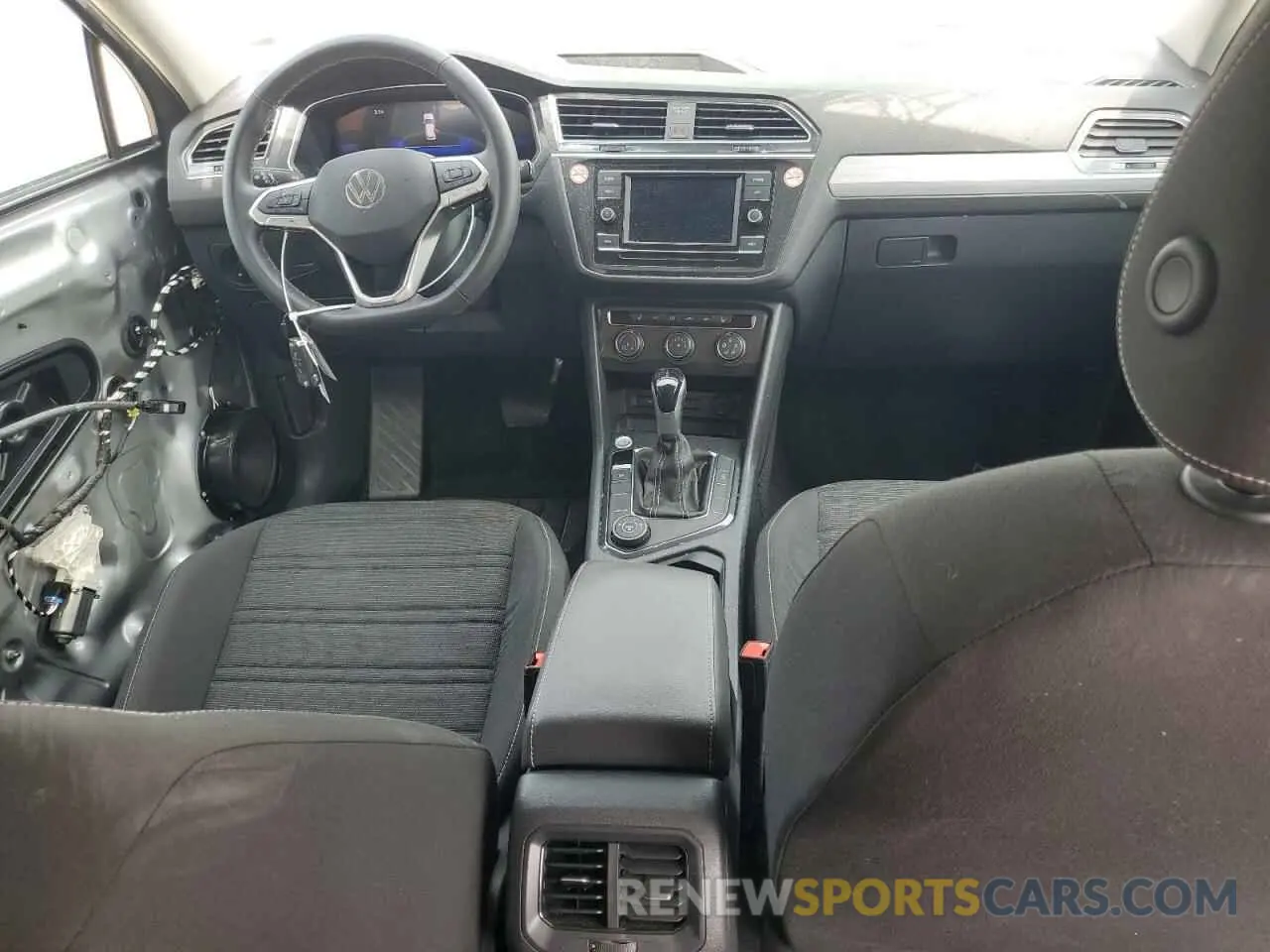 8 fotografías del automóvil dañado 3VVFB7AX6RM041804 VOLKSWAGEN TIGUAN 2024