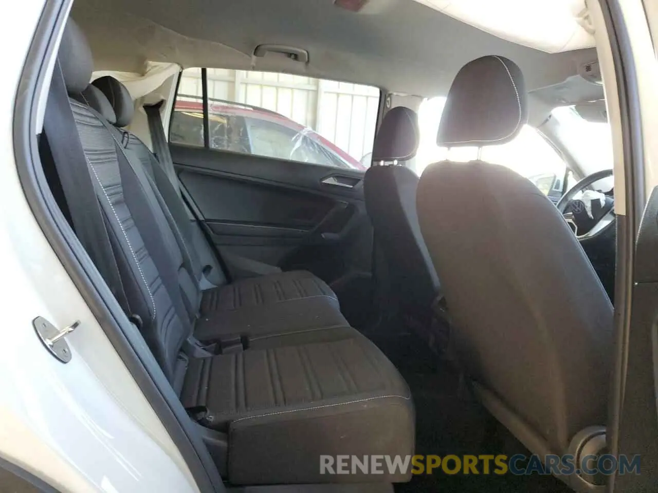 11 fotografías del automóvil dañado 3VVFB7AX7RM046672 VOLKSWAGEN TIGUAN 2024