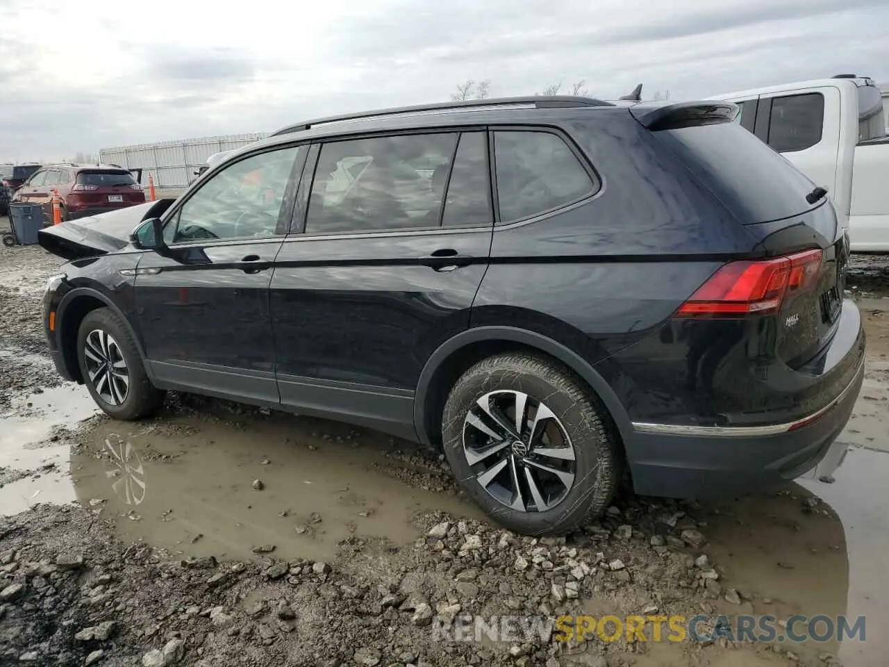 2 fotografías del automóvil dañado 3VVFB7AX9RM114972 VOLKSWAGEN TIGUAN 2024