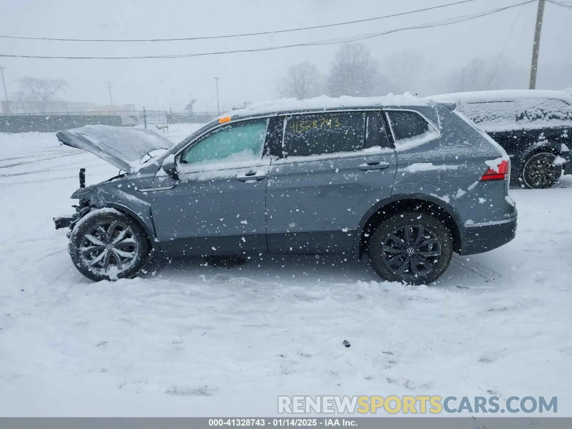 15 fotografías del automóvil dañado 3VVMB7AX2RM057165 VOLKSWAGEN TIGUAN 2024