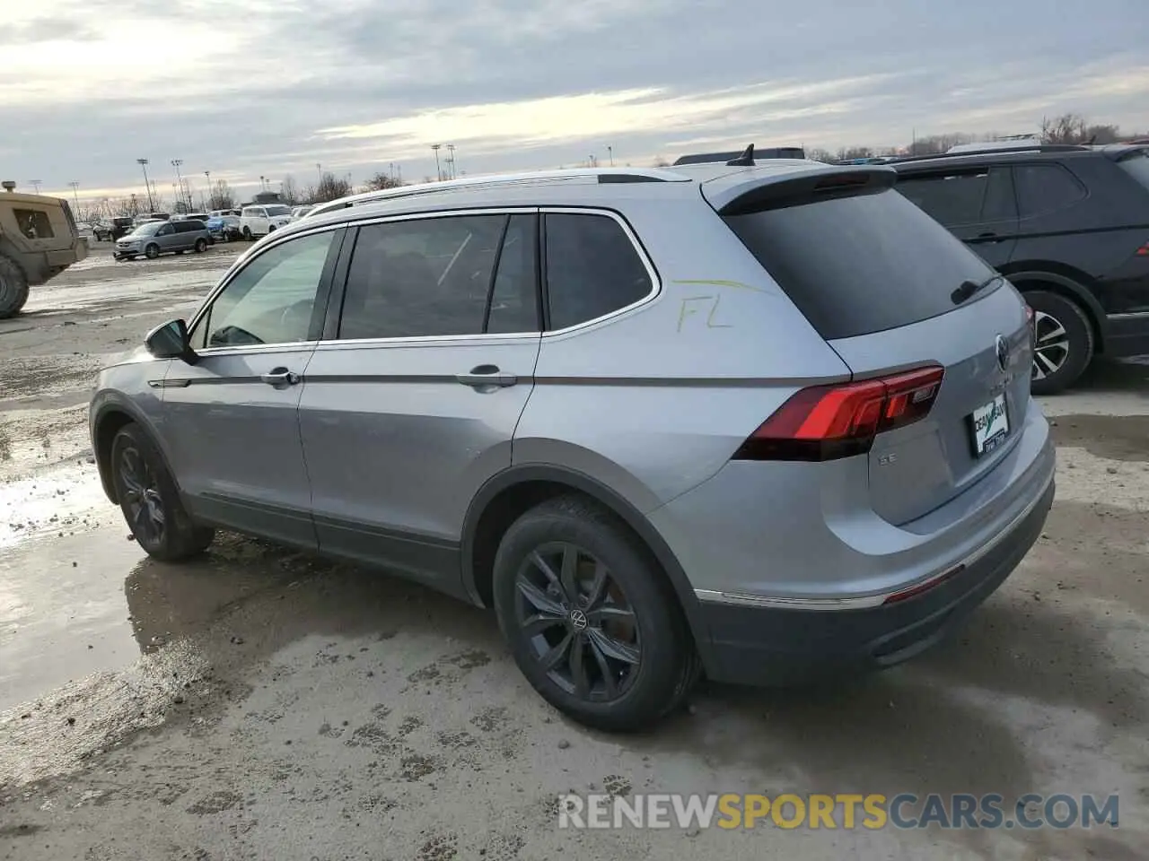 2 fotografías del automóvil dañado 3VVMB7AX5RM158295 VOLKSWAGEN TIGUAN 2024