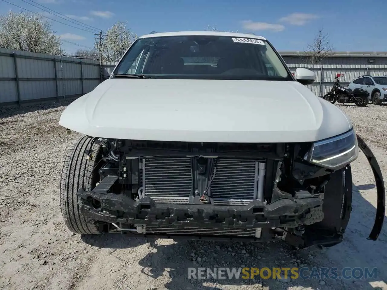 5 fotografías del automóvil dañado 3VVMB7AX6RM112037 VOLKSWAGEN TIGUAN 2024