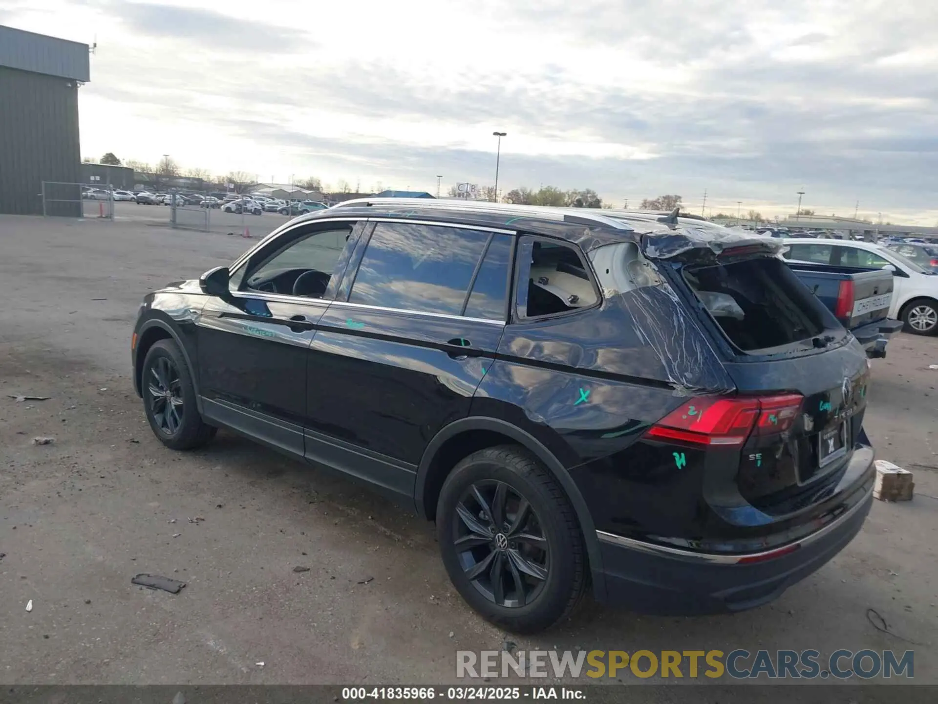 3 fotografías del automóvil dañado 3VVMB7AX6RM176241 VOLKSWAGEN TIGUAN 2024