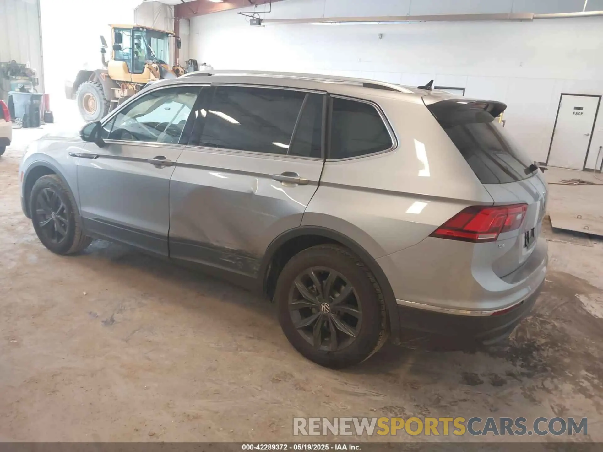3 fotografías del automóvil dañado 3VVMB7AX7RM168679 VOLKSWAGEN TIGUAN 2024