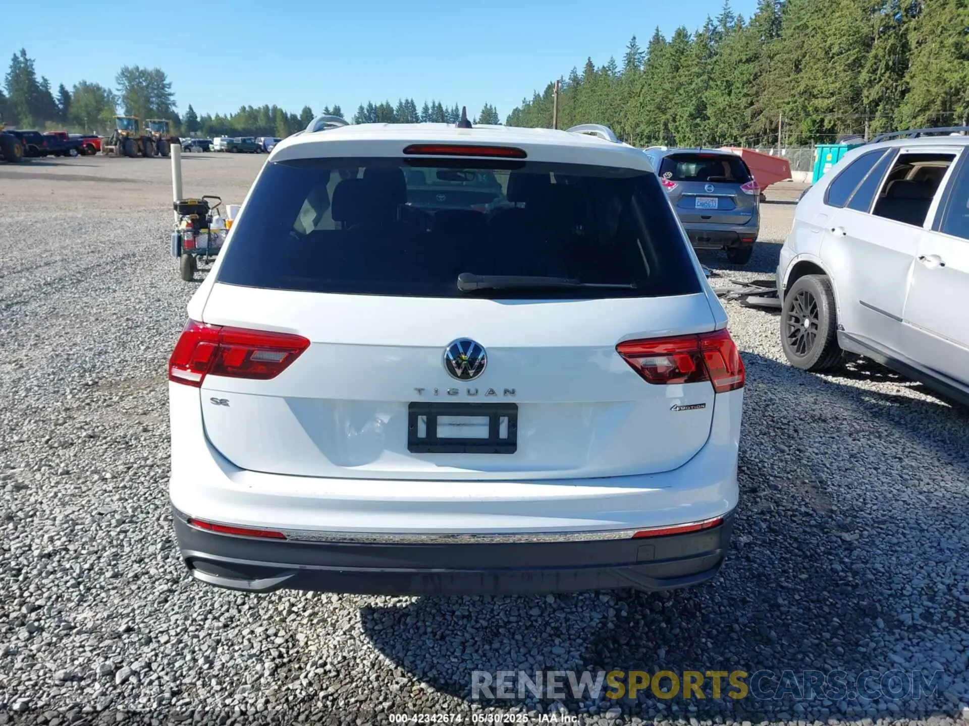 16 fotografías del automóvil dañado 3VVMB7AXXRM063988 VOLKSWAGEN TIGUAN 2024