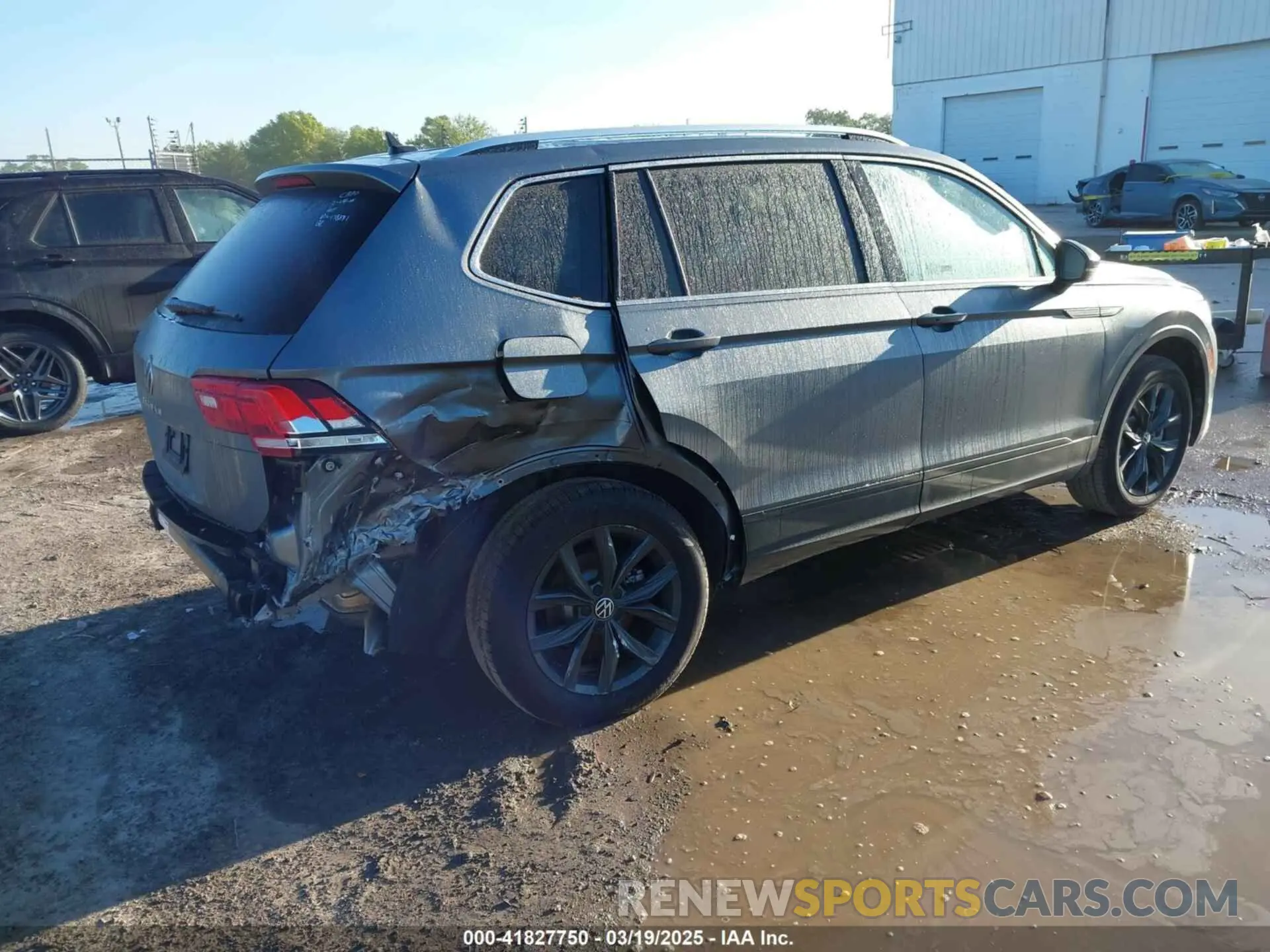 4 fotografías del automóvil dañado 3VVNB7AX5RM198591 VOLKSWAGEN TIGUAN 2024