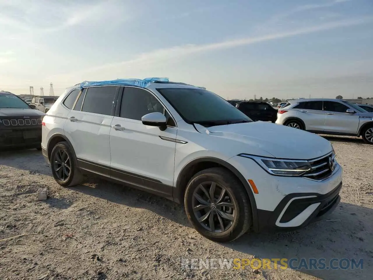 4 fotografías del automóvil dañado 3VVNB7AX8RM013904 VOLKSWAGEN TIGUAN 2024