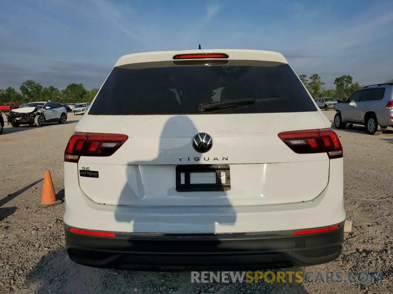 6 fotografías del automóvil dañado 3VVNB7AX8RM013904 VOLKSWAGEN TIGUAN 2024