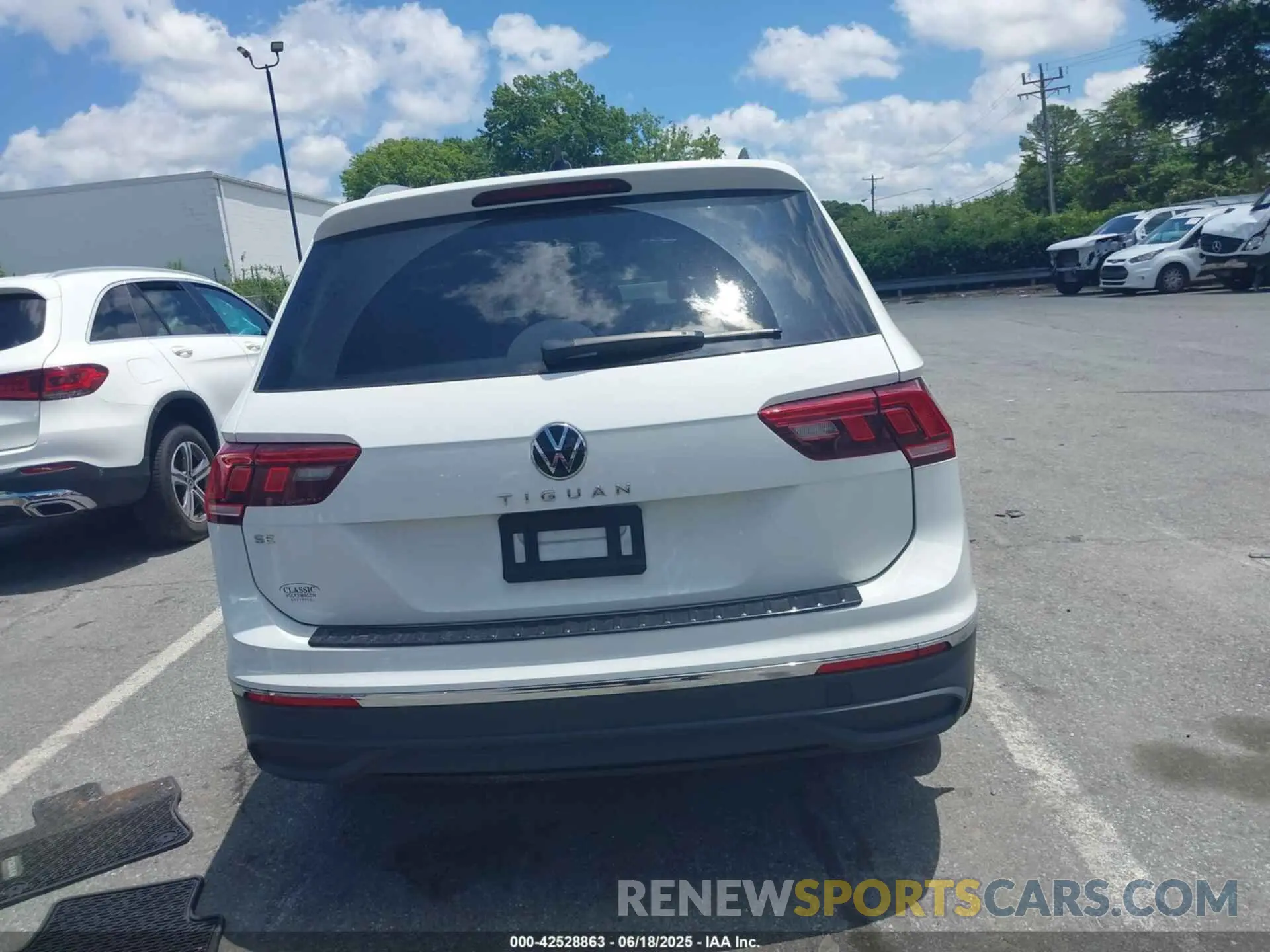 16 fotografías del automóvil dañado 3VVNB7AX8RM055442 VOLKSWAGEN TIGUAN 2024