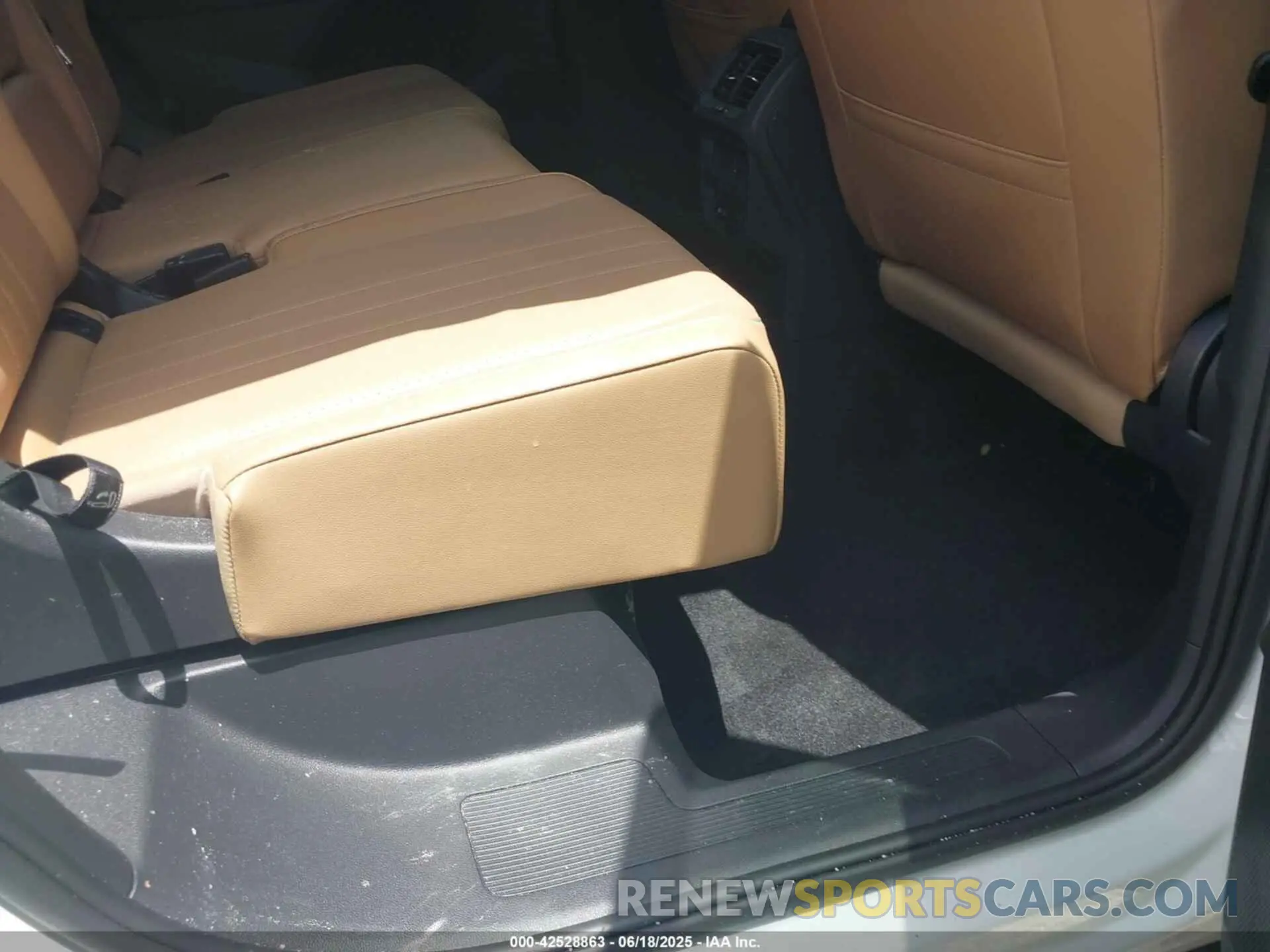 8 fotografías del automóvil dañado 3VVNB7AX8RM055442 VOLKSWAGEN TIGUAN 2024