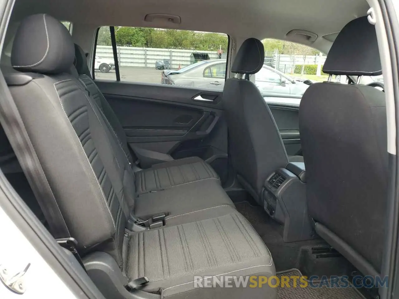 11 fotografías del automóvil dañado 3VVRB7AX0RM068557 VOLKSWAGEN TIGUAN 2024