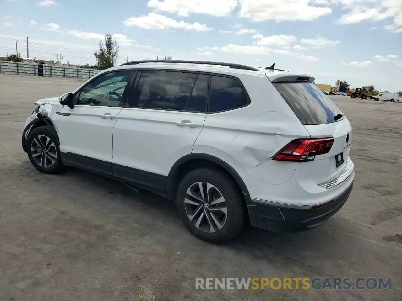 2 fotografías del automóvil dañado 3VVRB7AX0RM068557 VOLKSWAGEN TIGUAN 2024