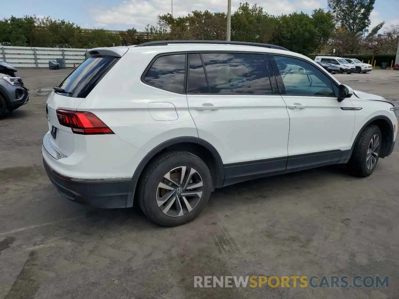 3 fotografías del automóvil dañado 3VVRB7AX0RM068557 VOLKSWAGEN TIGUAN 2024