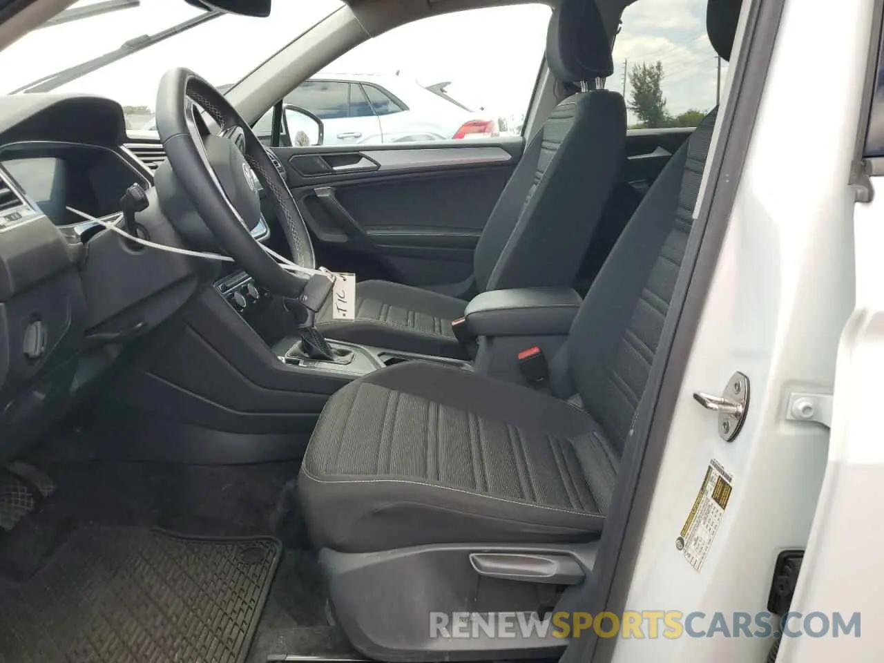 7 fotografías del automóvil dañado 3VVRB7AX0RM068557 VOLKSWAGEN TIGUAN 2024