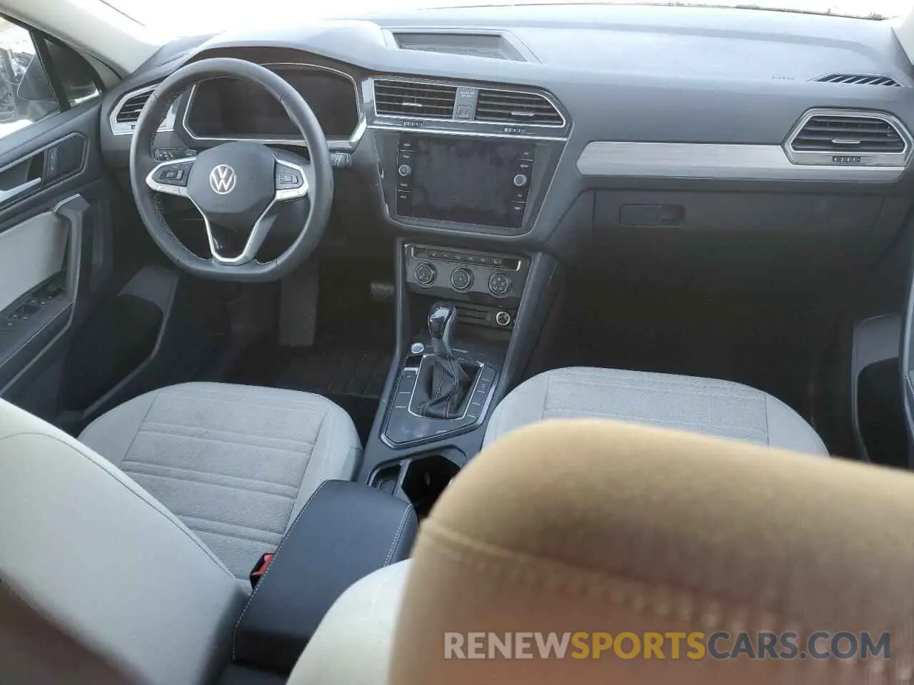 8 fotografías del automóvil dañado 3VVRB7AX0RM211572 VOLKSWAGEN TIGUAN 2024