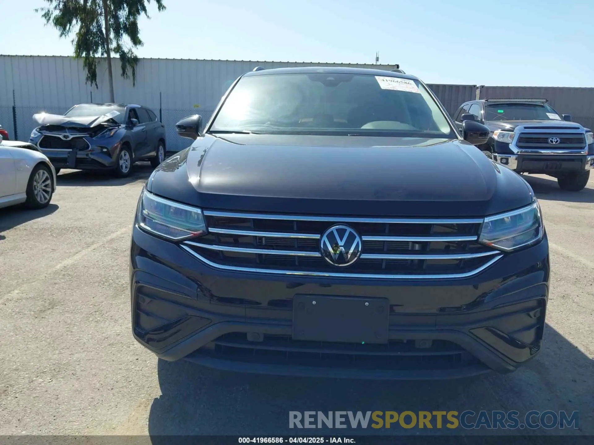 13 fotografías del automóvil dañado 3VVRB7AX1RM136302 VOLKSWAGEN TIGUAN 2024