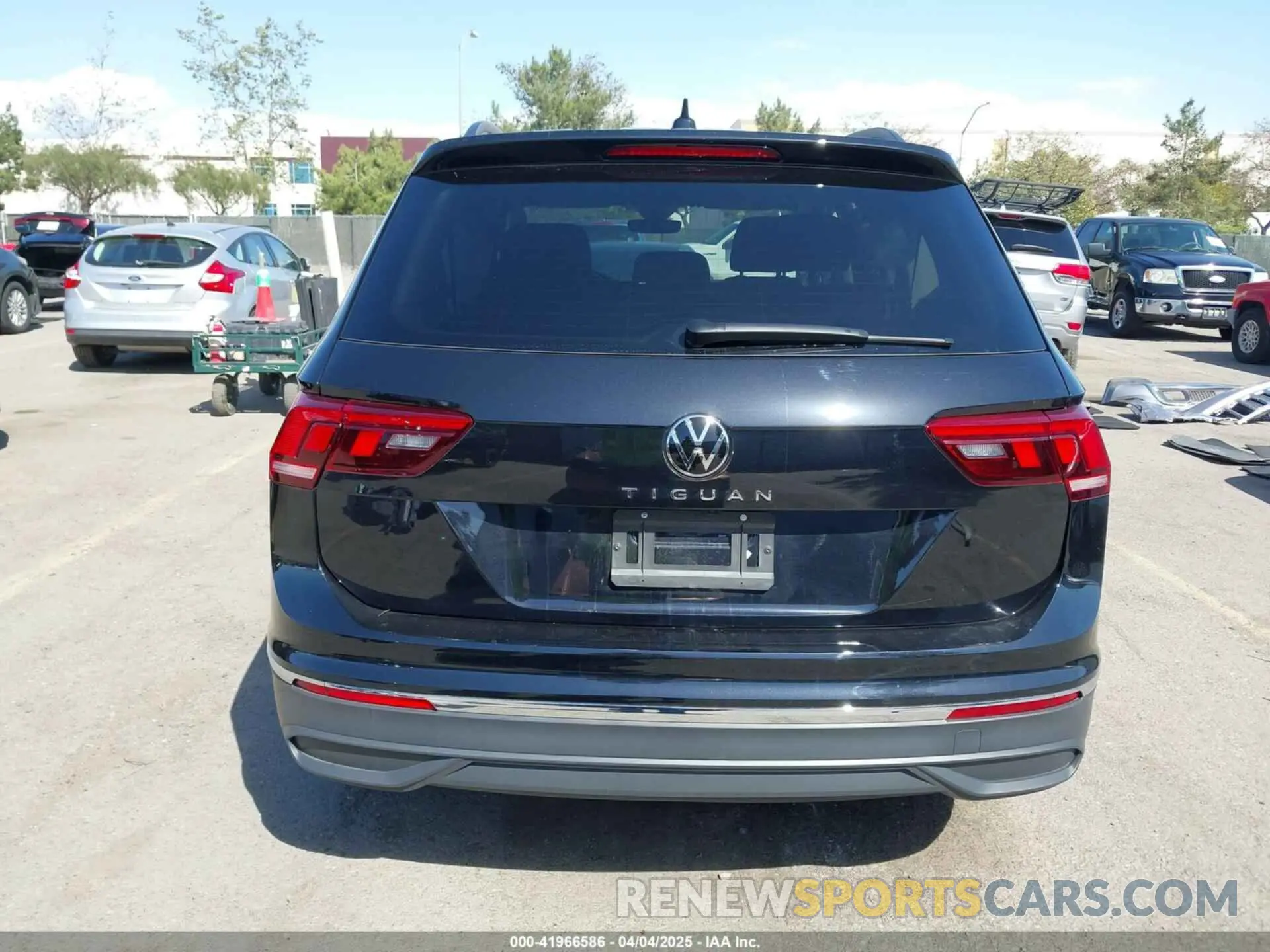 17 fotografías del automóvil dañado 3VVRB7AX1RM136302 VOLKSWAGEN TIGUAN 2024