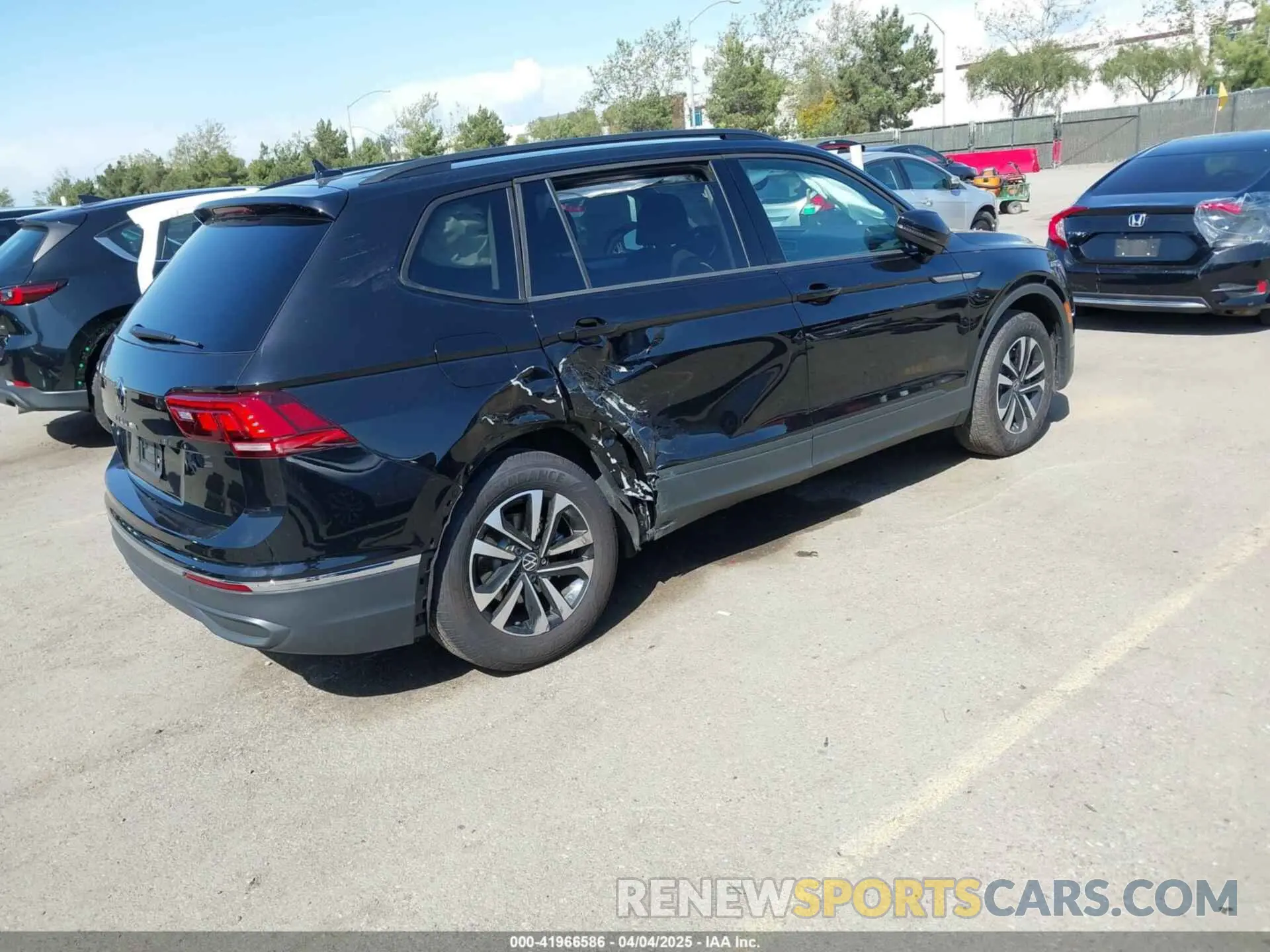 4 fotografías del automóvil dañado 3VVRB7AX1RM136302 VOLKSWAGEN TIGUAN 2024