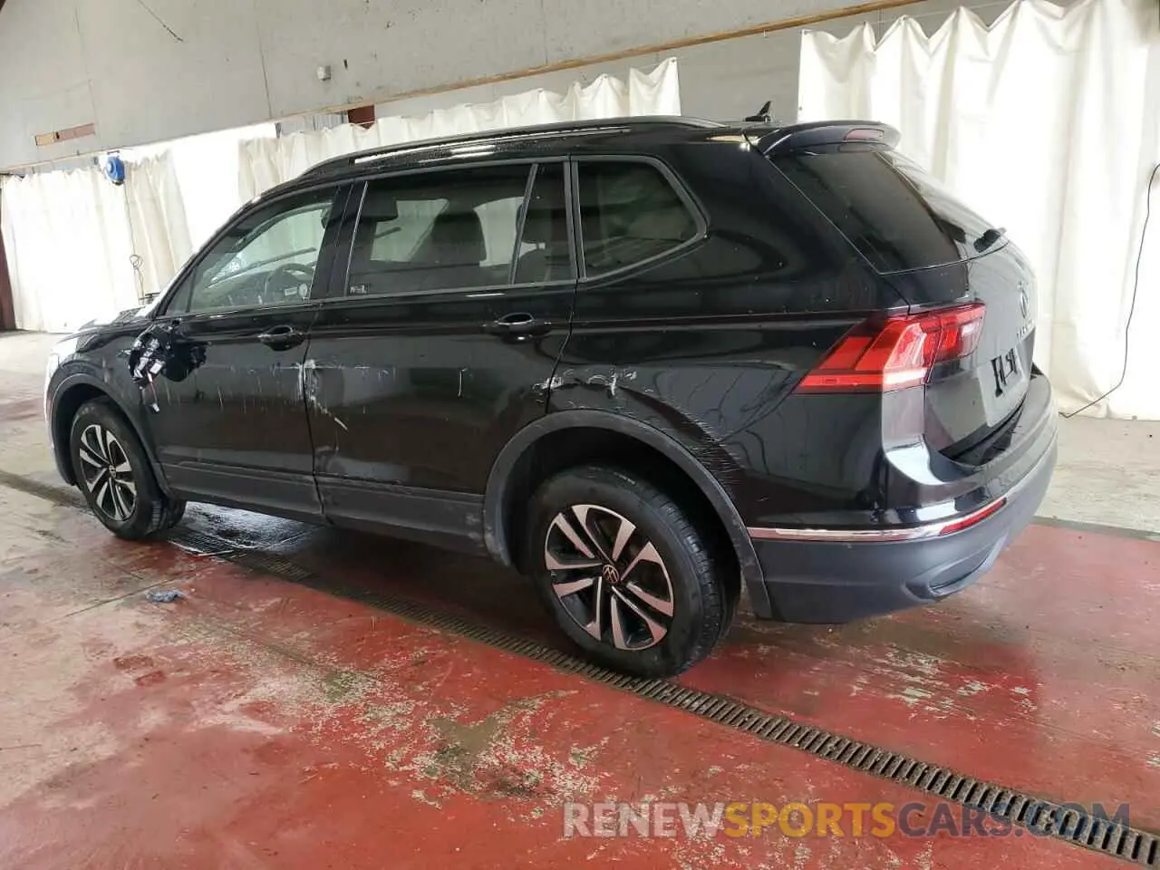 2 fotografías del automóvil dañado 3VVRB7AX1RM205019 VOLKSWAGEN TIGUAN 2024