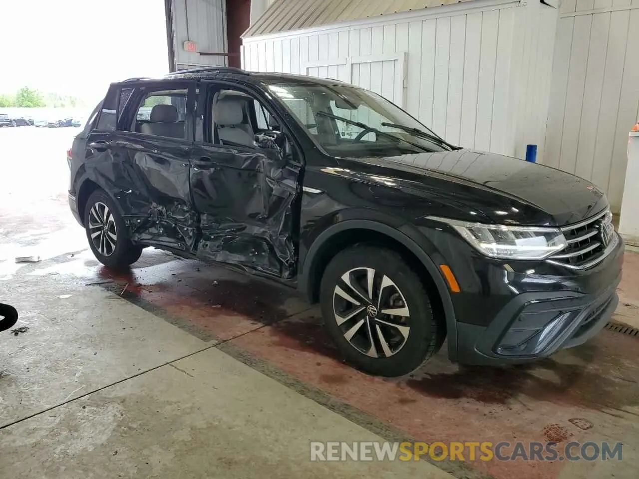 4 fotografías del automóvil dañado 3VVRB7AX1RM205019 VOLKSWAGEN TIGUAN 2024