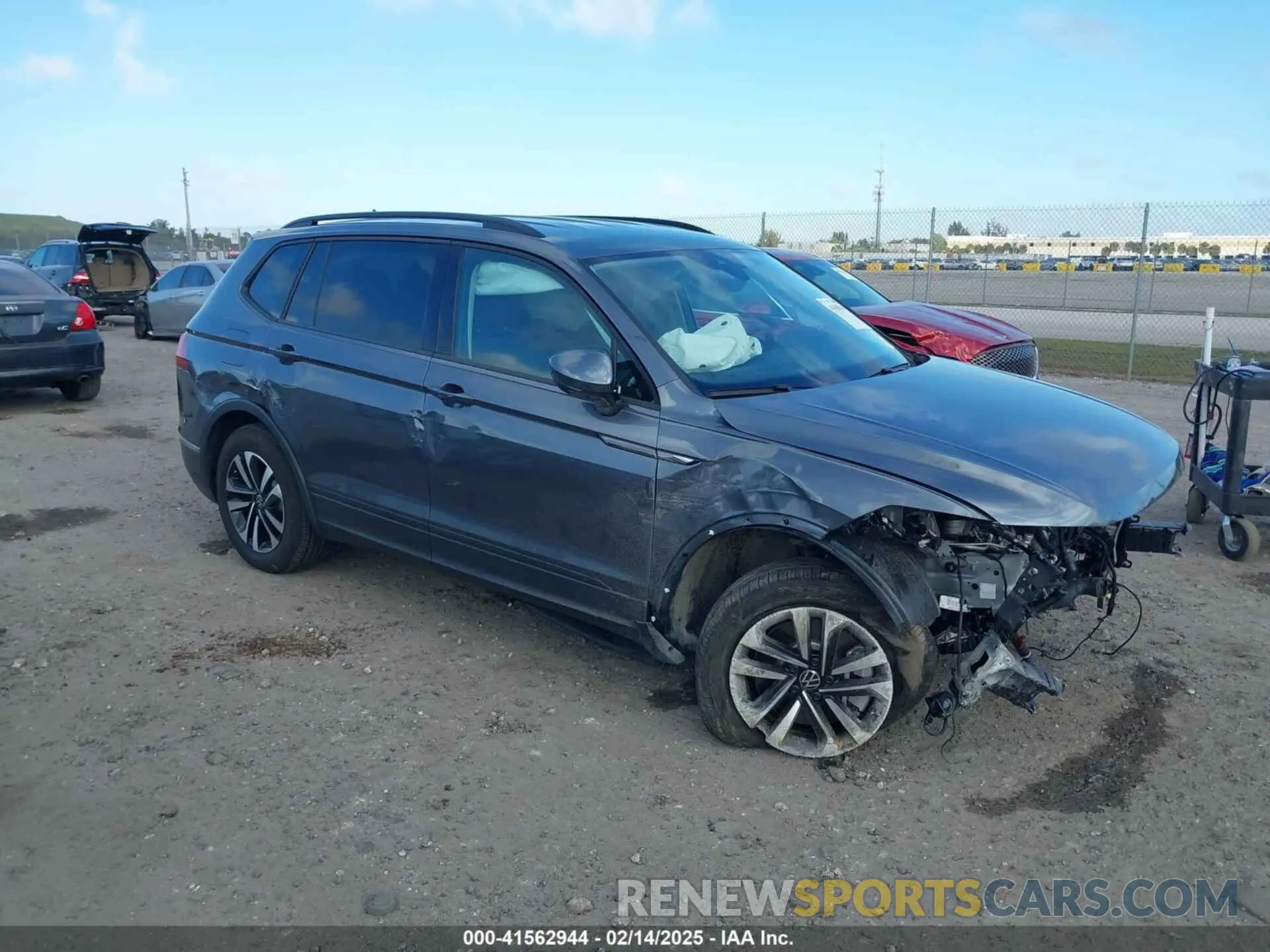 1 fotografías del automóvil dañado 3VVRB7AX6RM101156 VOLKSWAGEN TIGUAN 2024
