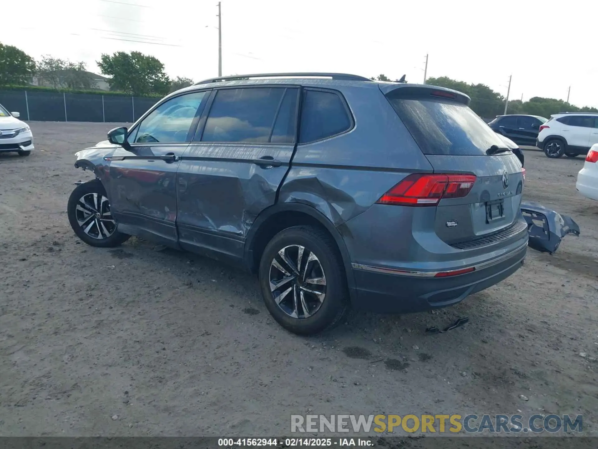 3 fotografías del automóvil dañado 3VVRB7AX6RM101156 VOLKSWAGEN TIGUAN 2024