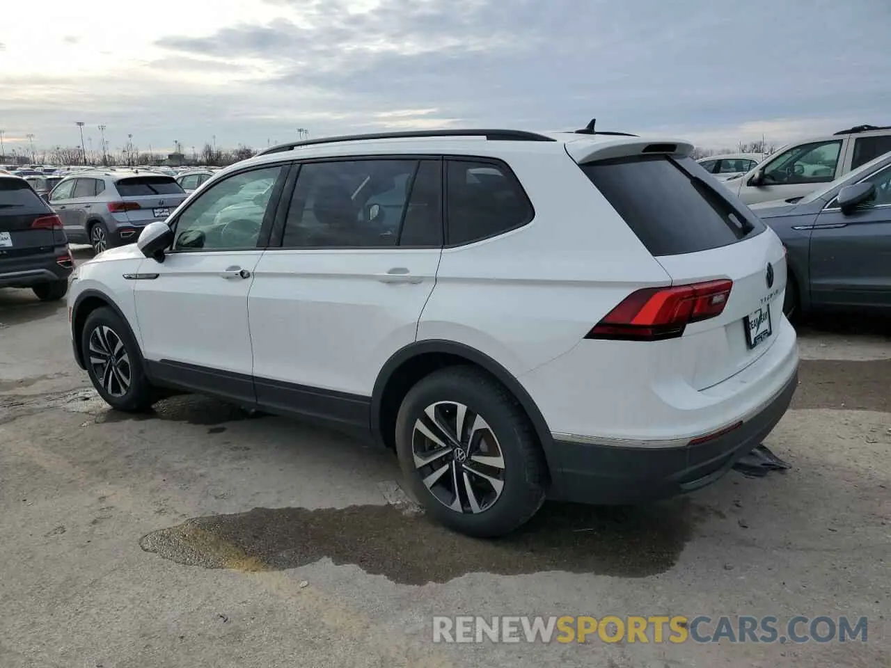 2 fotografías del automóvil dañado 3VVRB7AX8RM189529 VOLKSWAGEN TIGUAN 2024