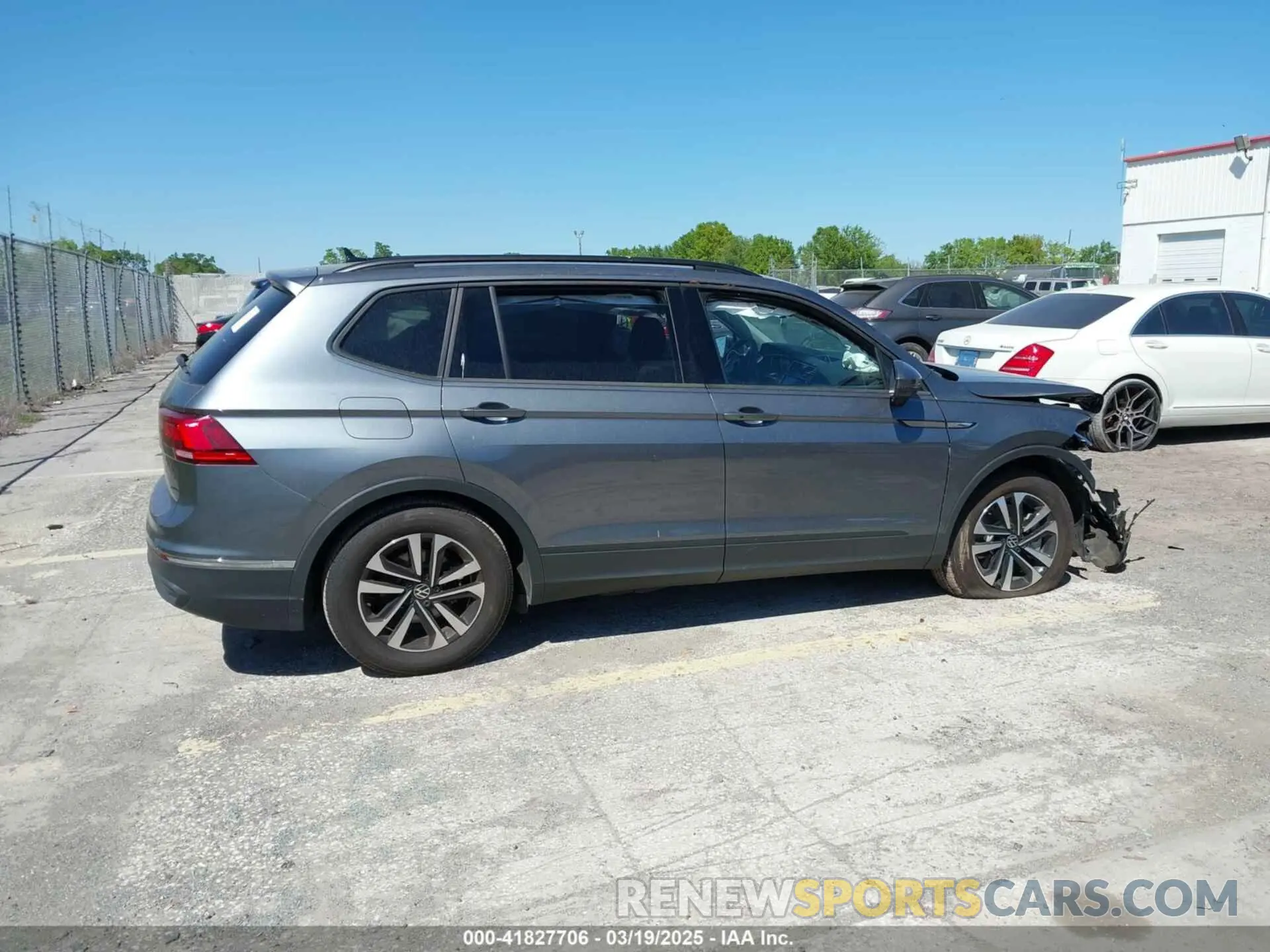 13 fotografías del automóvil dañado 3VVRB7AX8RM198375 VOLKSWAGEN TIGUAN 2024