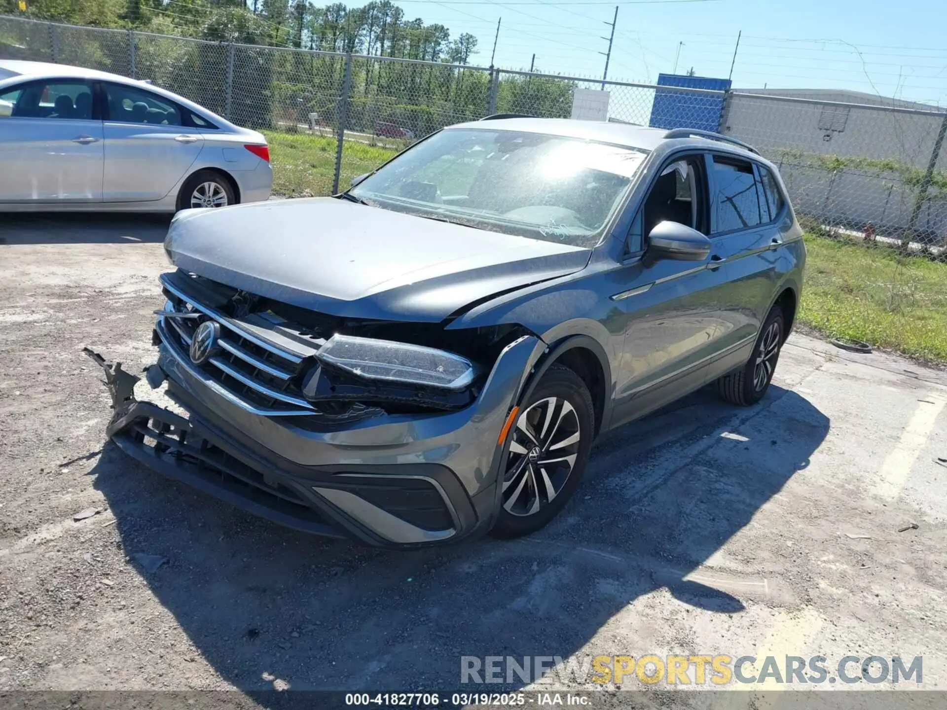2 fotografías del automóvil dañado 3VVRB7AX8RM198375 VOLKSWAGEN TIGUAN 2024