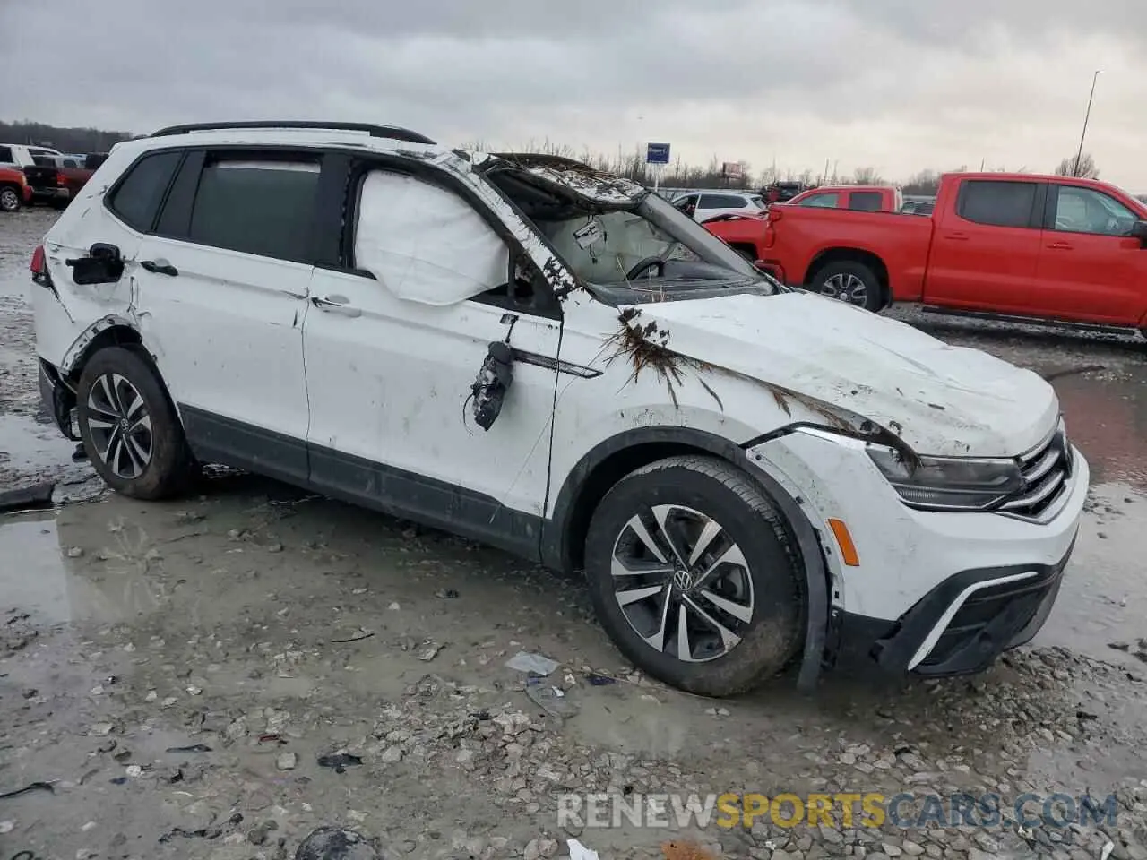 4 fotografías del automóvil dañado 3VVRB7AX9RM209819 VOLKSWAGEN TIGUAN 2024