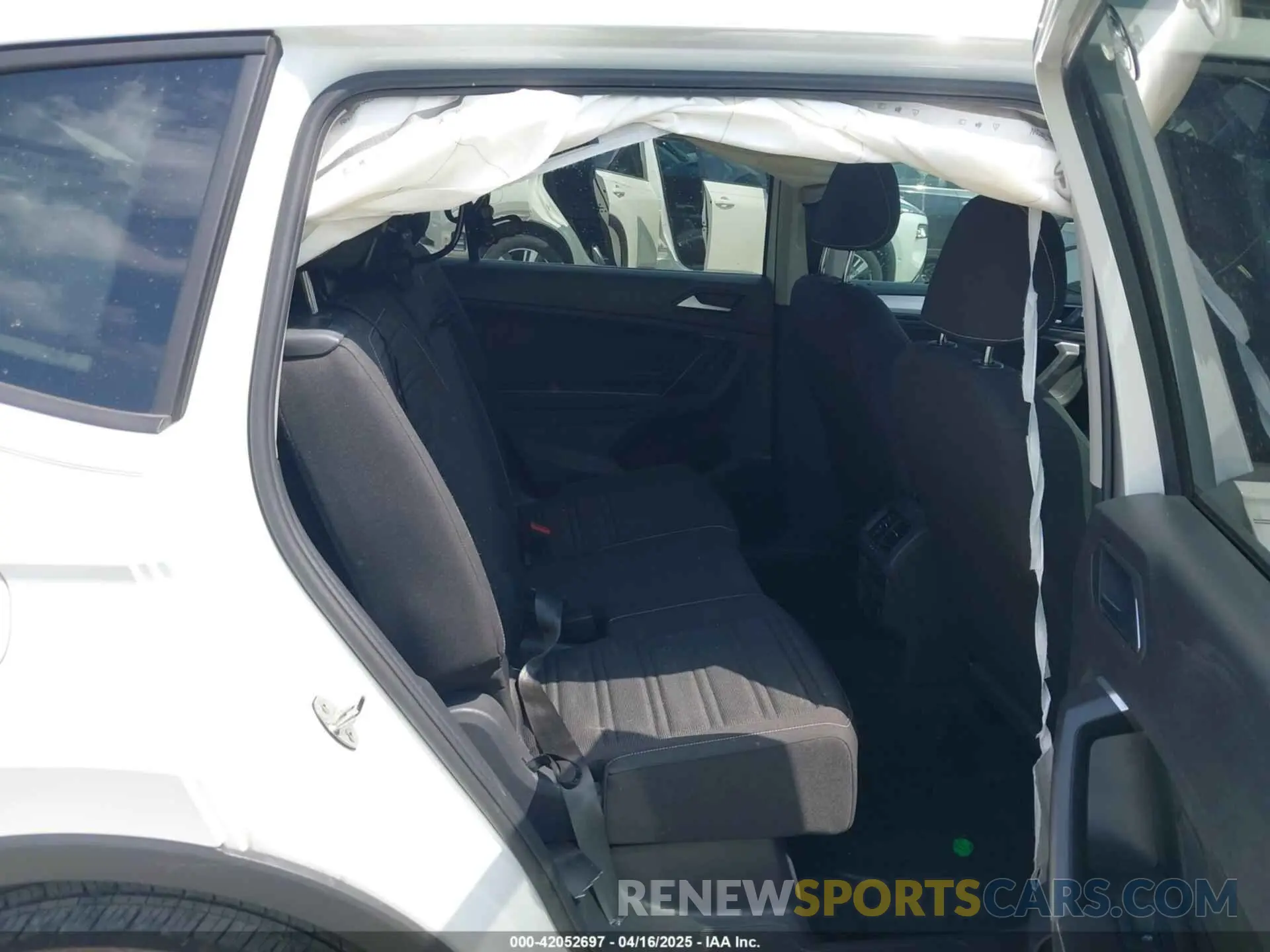 8 fotografías del automóvil dañado 3VVRB7AXXRM105923 VOLKSWAGEN TIGUAN 2024