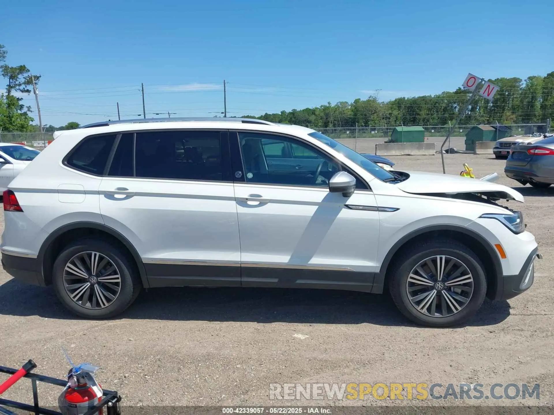 14 fotografías del automóvil dañado 3VVTB7AX9RM217926 VOLKSWAGEN TIGUAN 2024