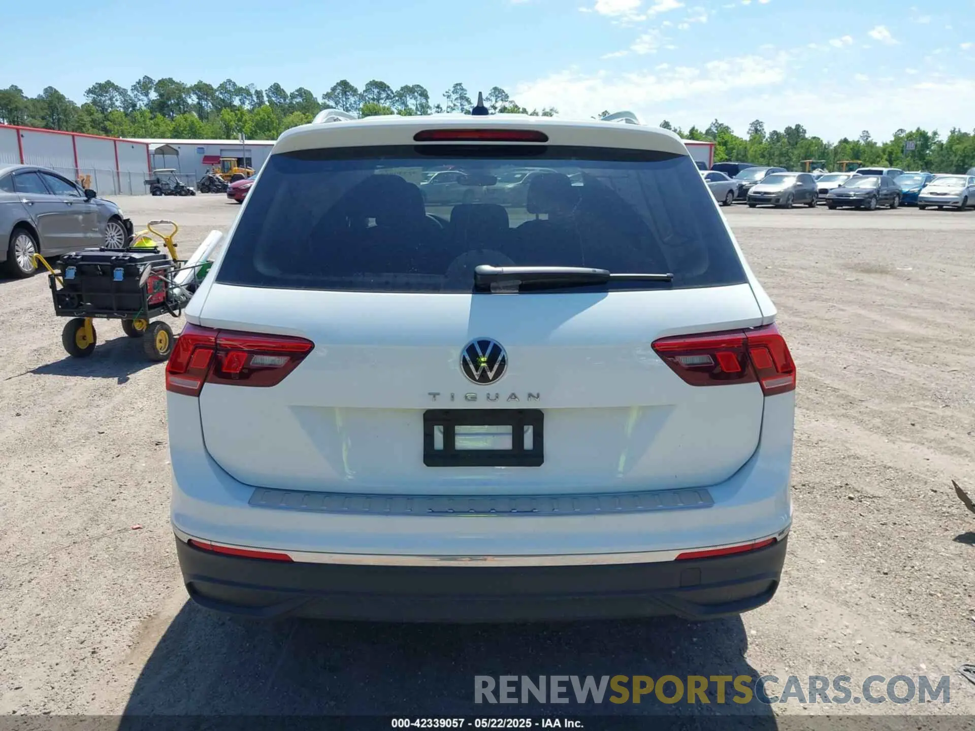 17 fotografías del automóvil dañado 3VVTB7AX9RM217926 VOLKSWAGEN TIGUAN 2024