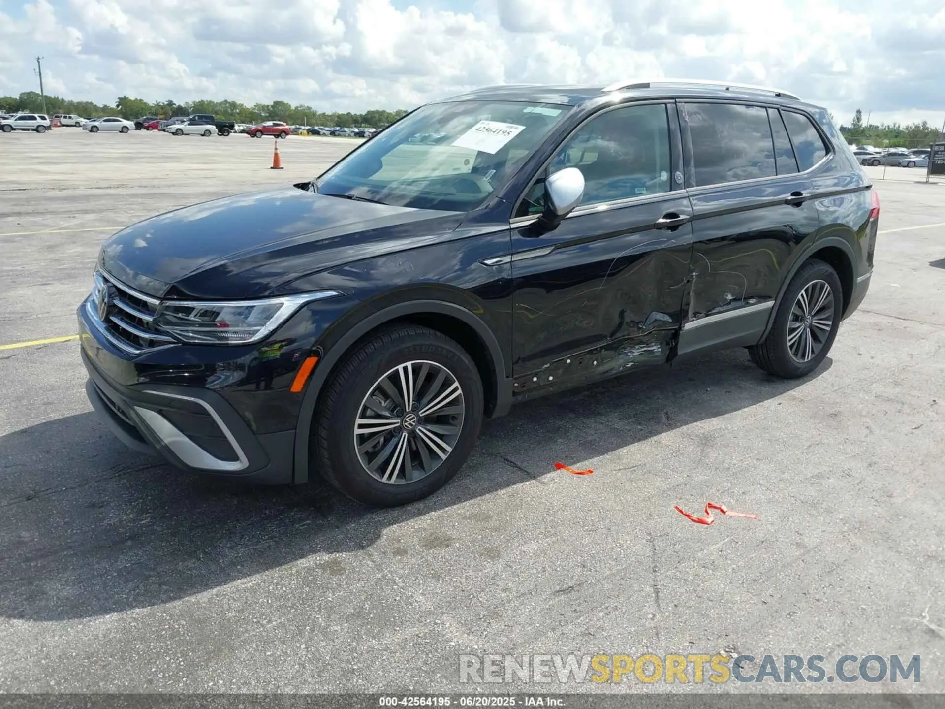 2 fotografías del automóvil dañado 3VVTB7AX9RM218526 VOLKSWAGEN TIGUAN 2024