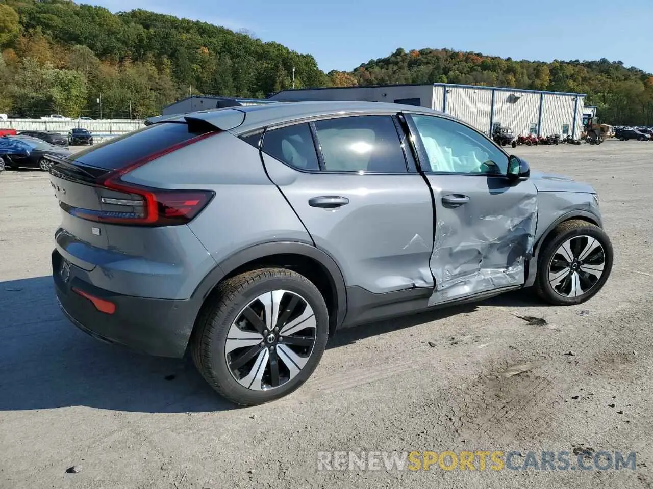 3 fotografías del automóvil dañado YV4ED3GL0P2038254 VOLVO C40 RECHAR 2023