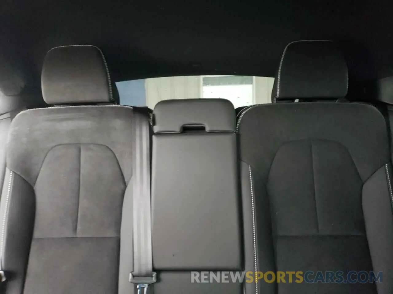 10 fotografías del automóvil dañado YV4ED3GL1P2036268 VOLVO C40 RECHAR 2023