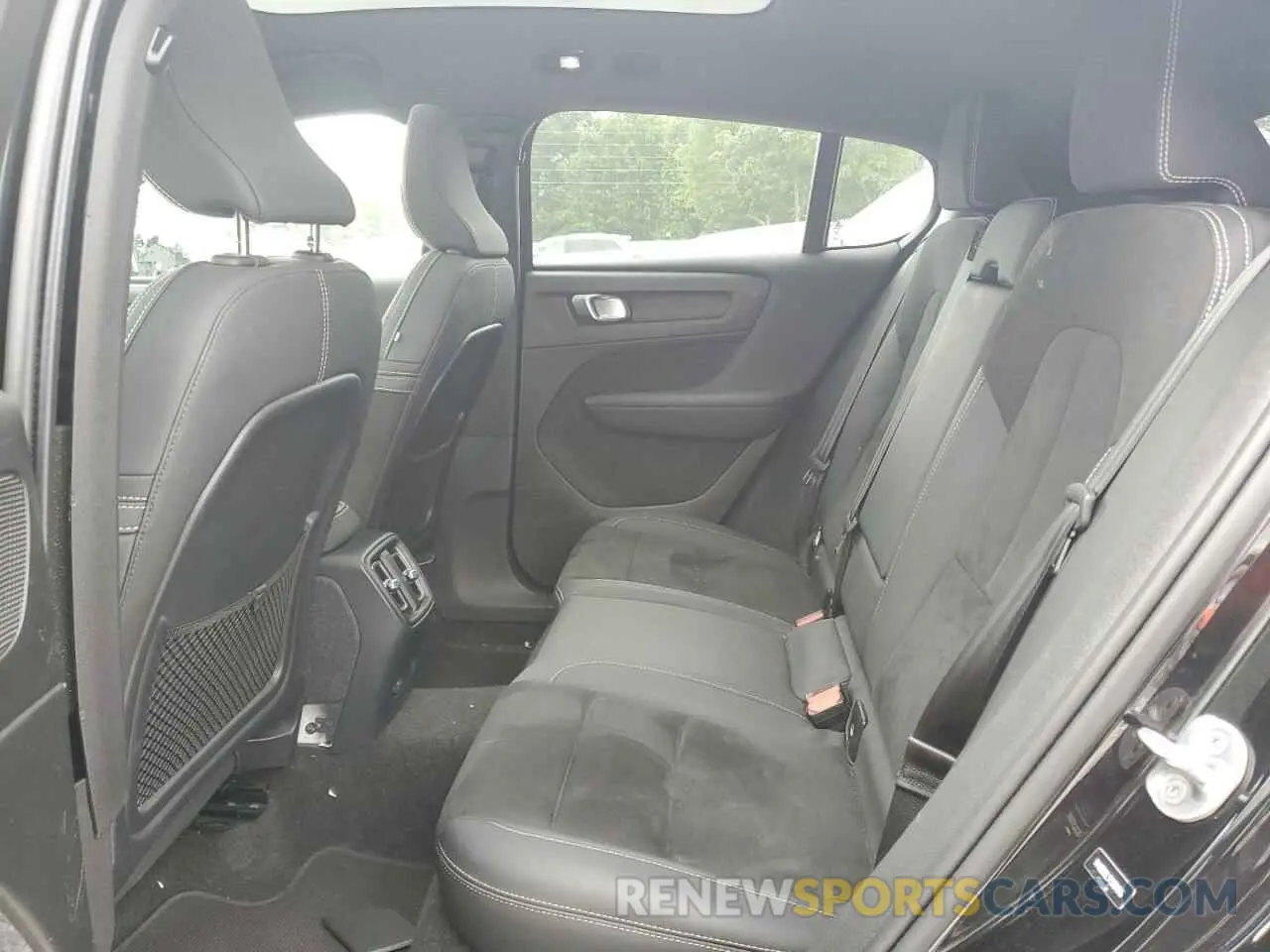 11 fotografías del automóvil dañado YV4ED3GL5P2064915 VOLVO C40 RECHAR 2023