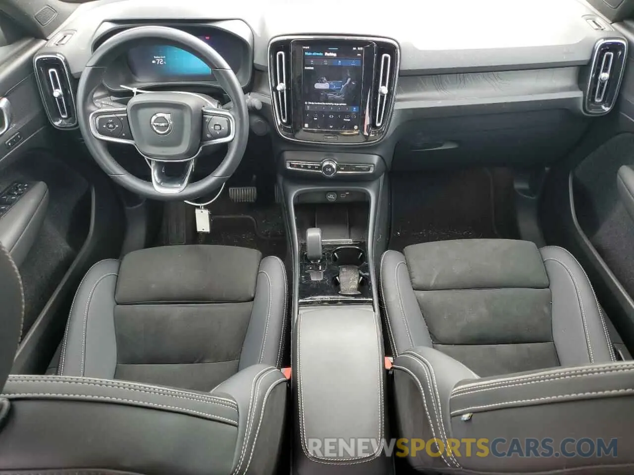 8 fotografías del automóvil dañado YV4ED3GL5P2064915 VOLVO C40 RECHAR 2023