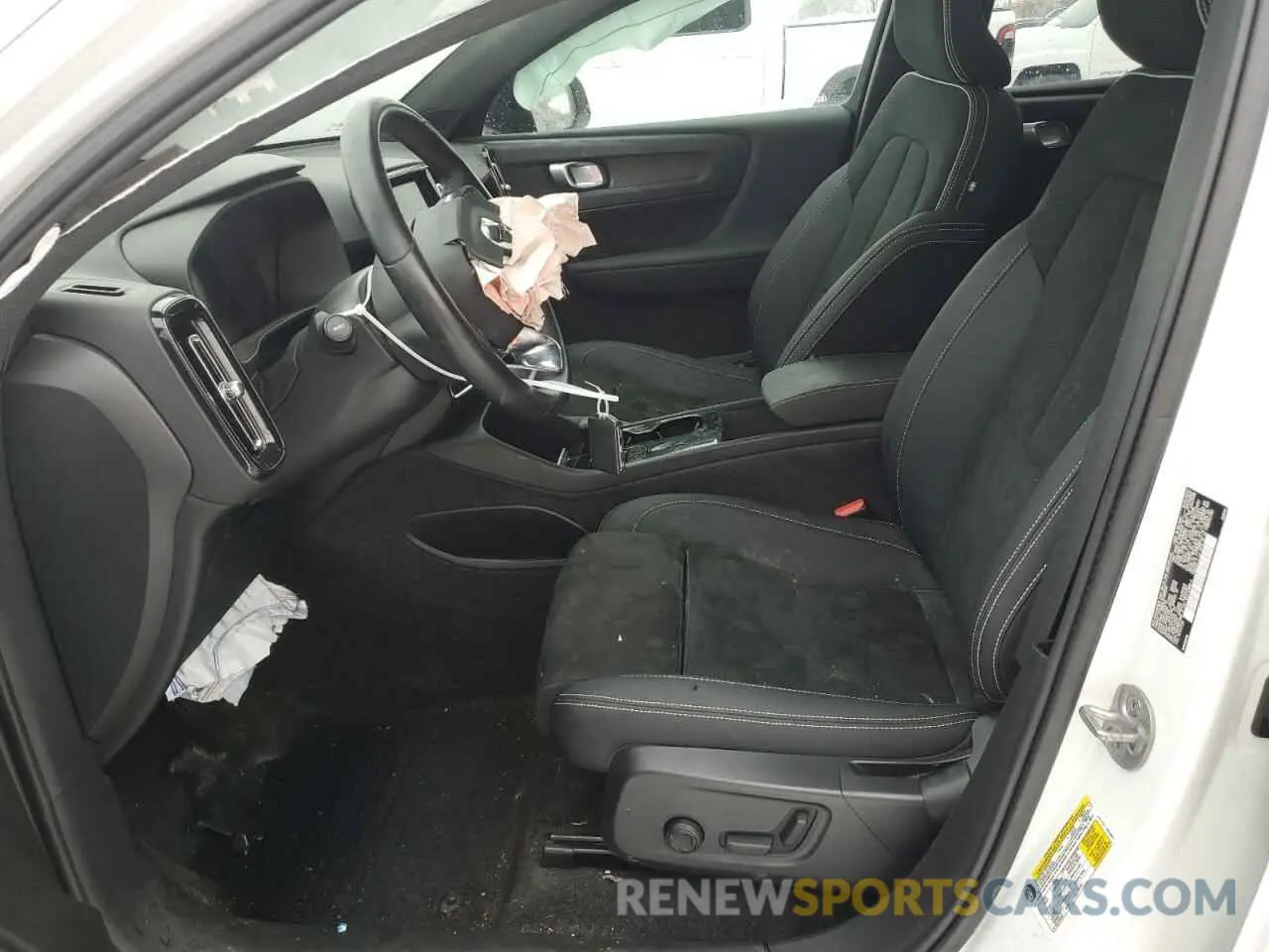 7 fotografías del automóvil dañado YV4ED3GL8P2056789 VOLVO C40 RECHAR 2023