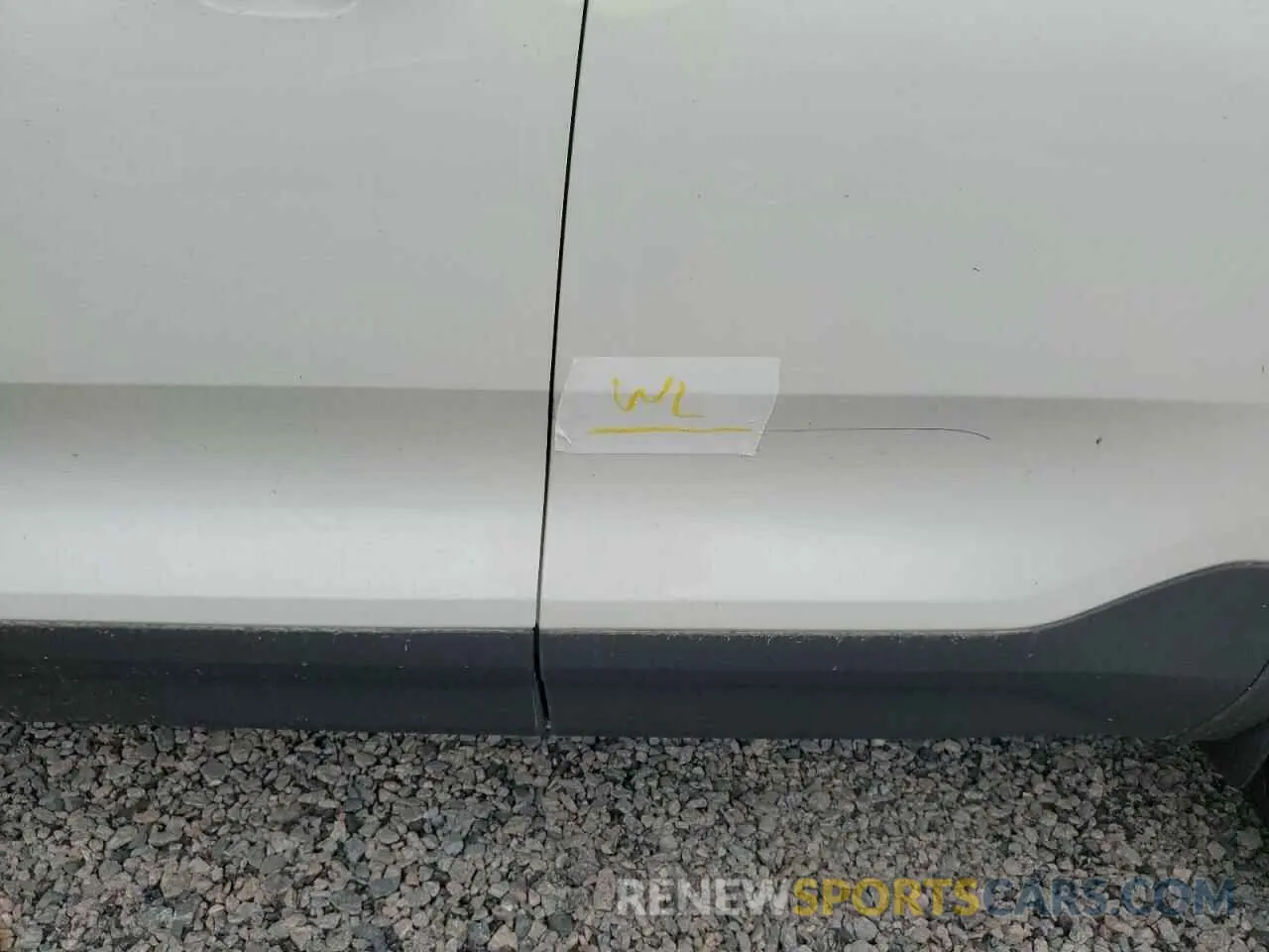 12 fotografías del automóvil dañado YV4ED3GL9P2063914 VOLVO C40 RECHAR 2023