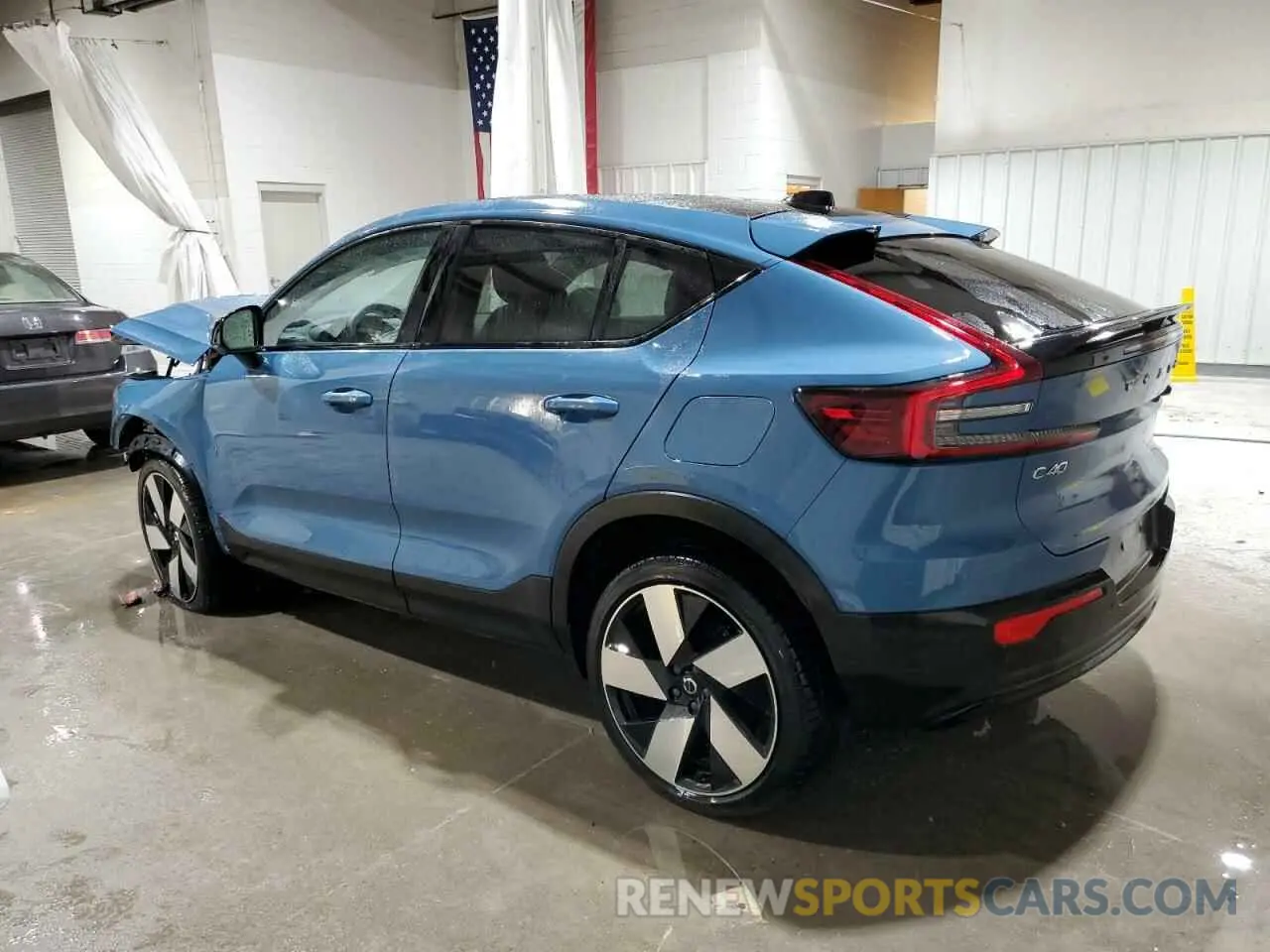 2 fotografías del automóvil dañado YV4ED3GLXP2049195 VOLVO C40 RECHAR 2023