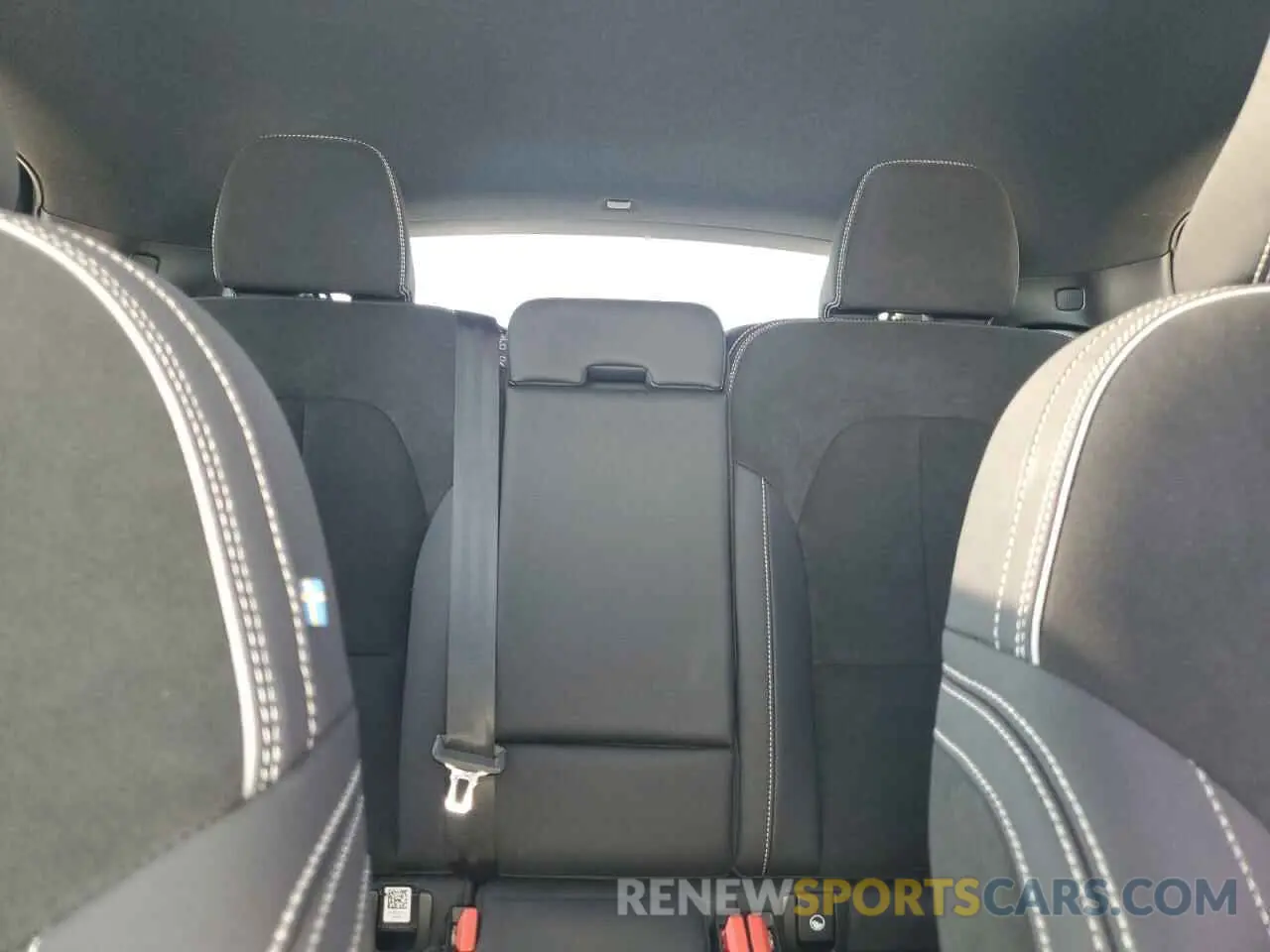 10 fotografías del automóvil dañado YV4ED3GM3P2045210 VOLVO C40 RECHAR 2023